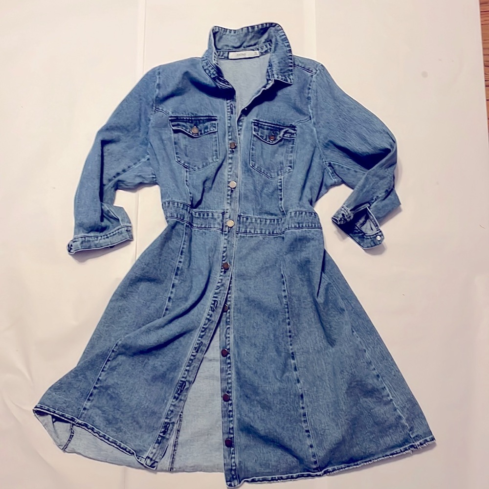 100% cotton Denim button front dress coat topper JustFab 2X versatile blue